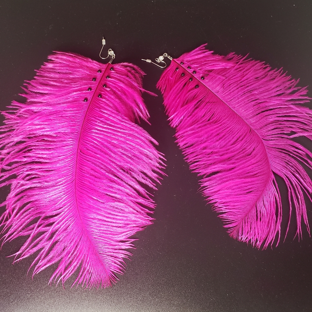 Fuscha feather earrings